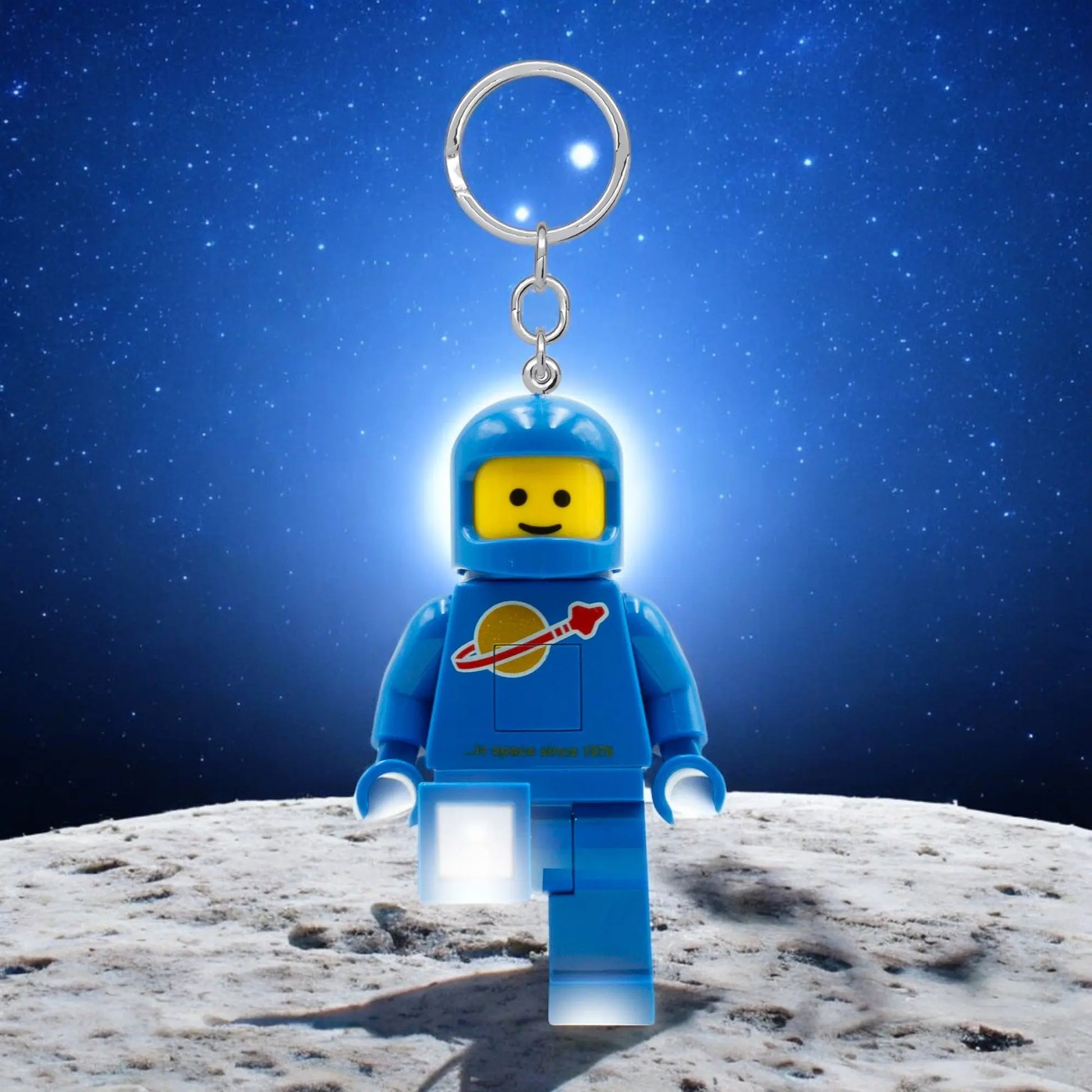 LEGO Minifigures Keychain Light - Spaceman Blue (KE10H) IQ Hong Kong, Ltd.