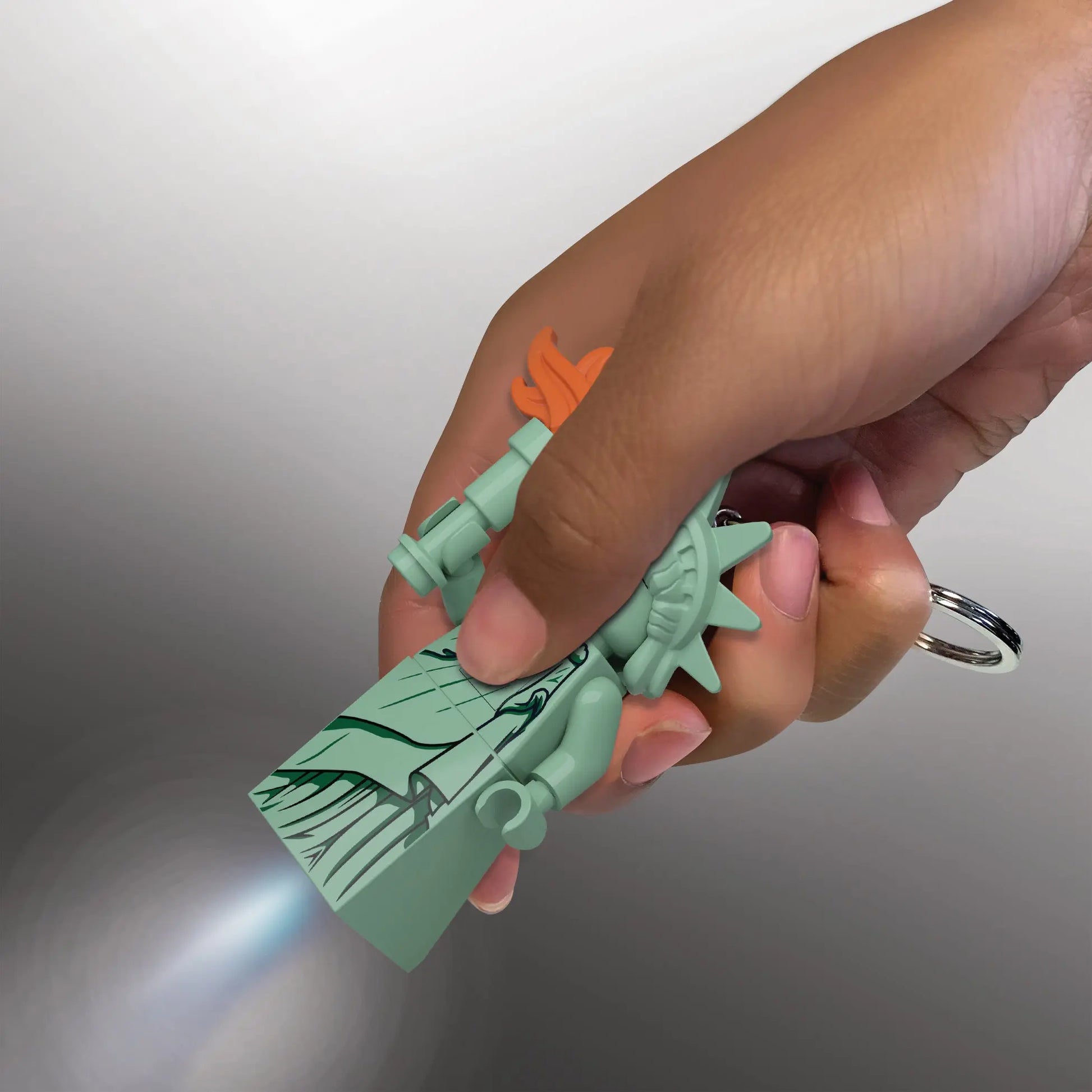 LEGO Minifigures Keychain Light - Statue of Liberty (KE158) IQ Hong Kong, Ltd.