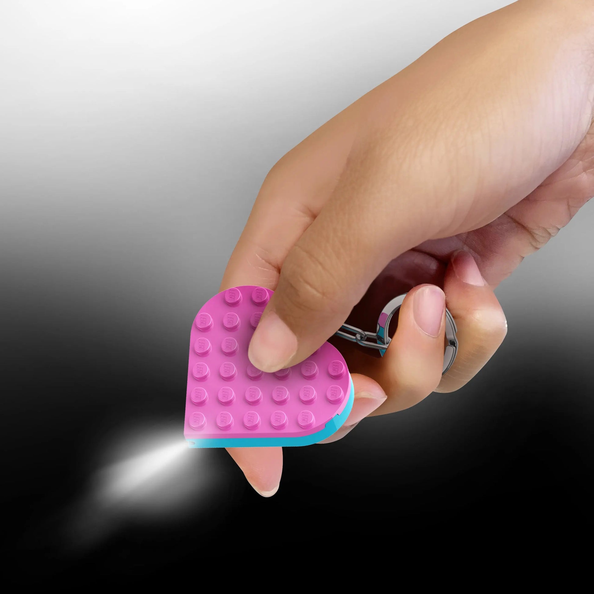 LEGO Classic Keychain Light - Heart (KE183H) IQ Hong Kong, Ltd.