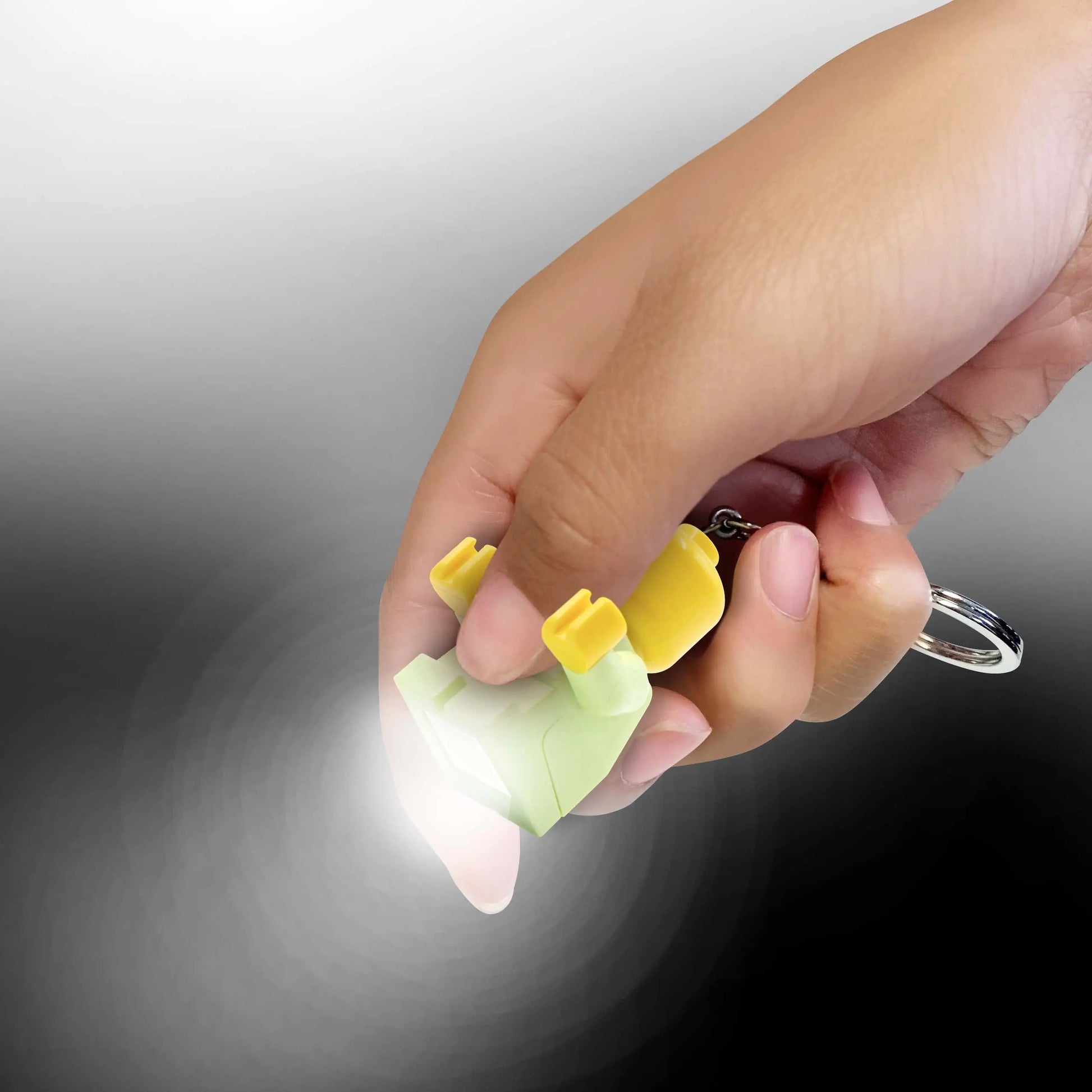 LEGO Minifigures Keychain Light - Baby (KE209H) IQ Hong Kong, Ltd.