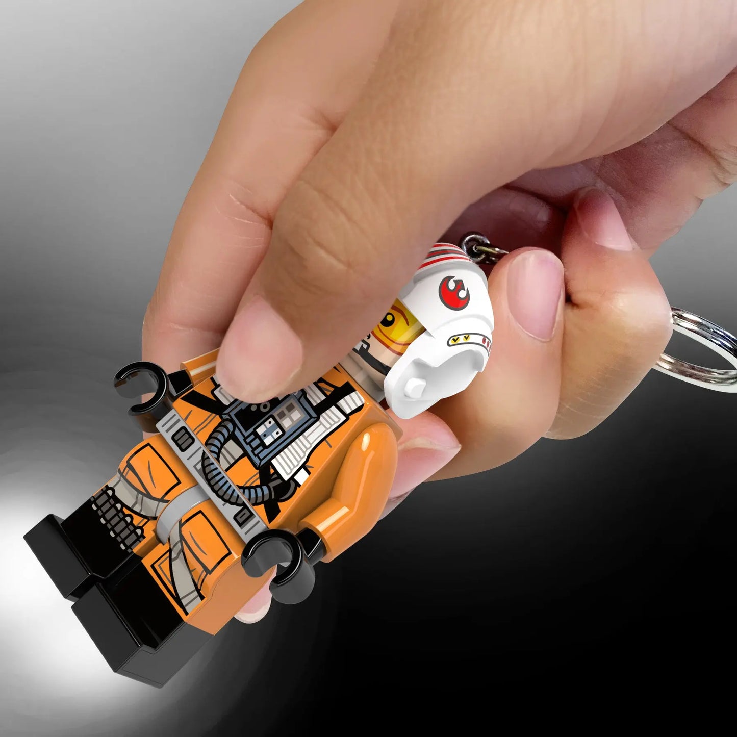 LEGO Star Wars Key Light - Luke Skywalker Pilot (KE244H) IQ Hong Kong Ltd.