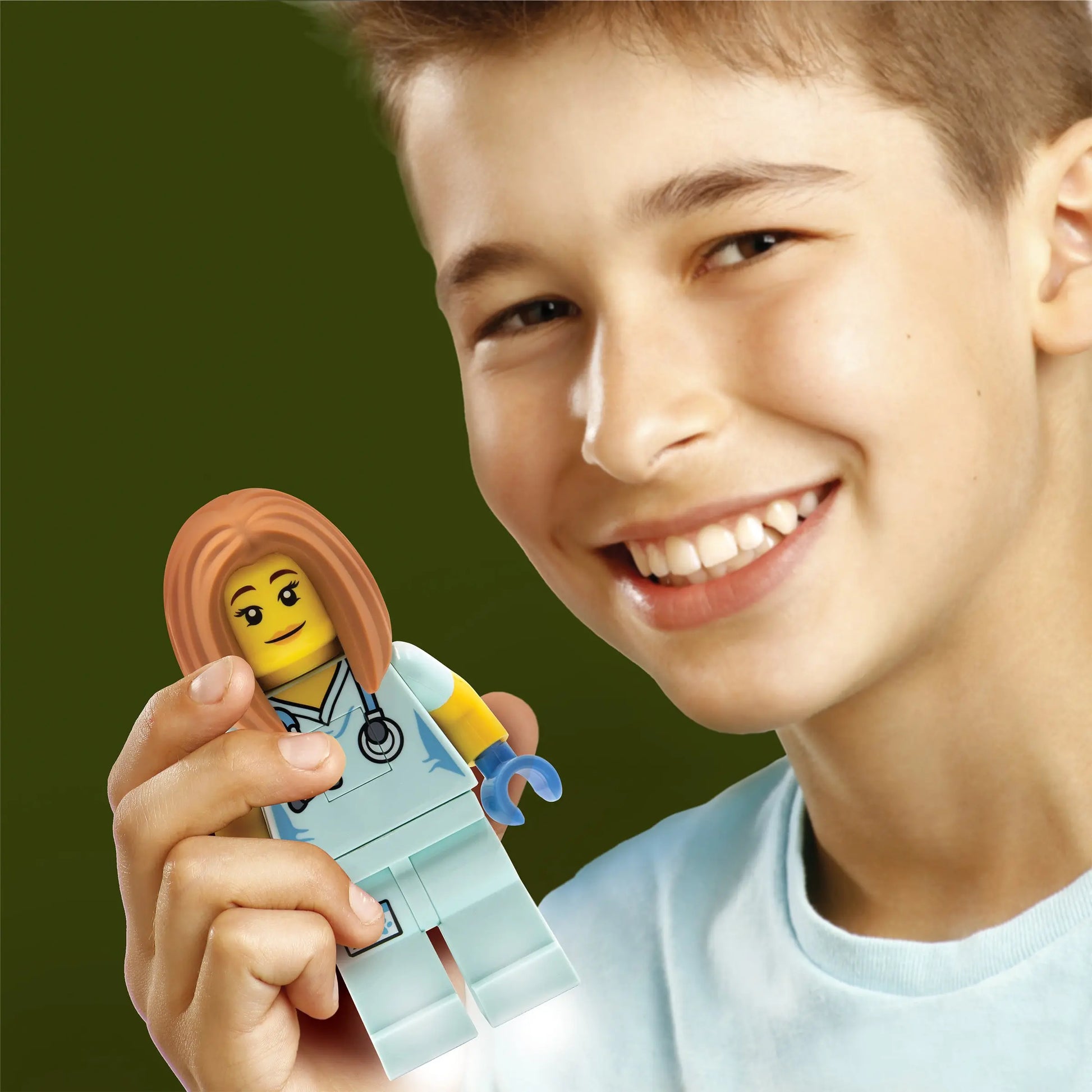 LEGO City Veterinarian Torch Flashlight (TO46) - 5 Inch Tall Figure IQ Hong Kong, Ltd.