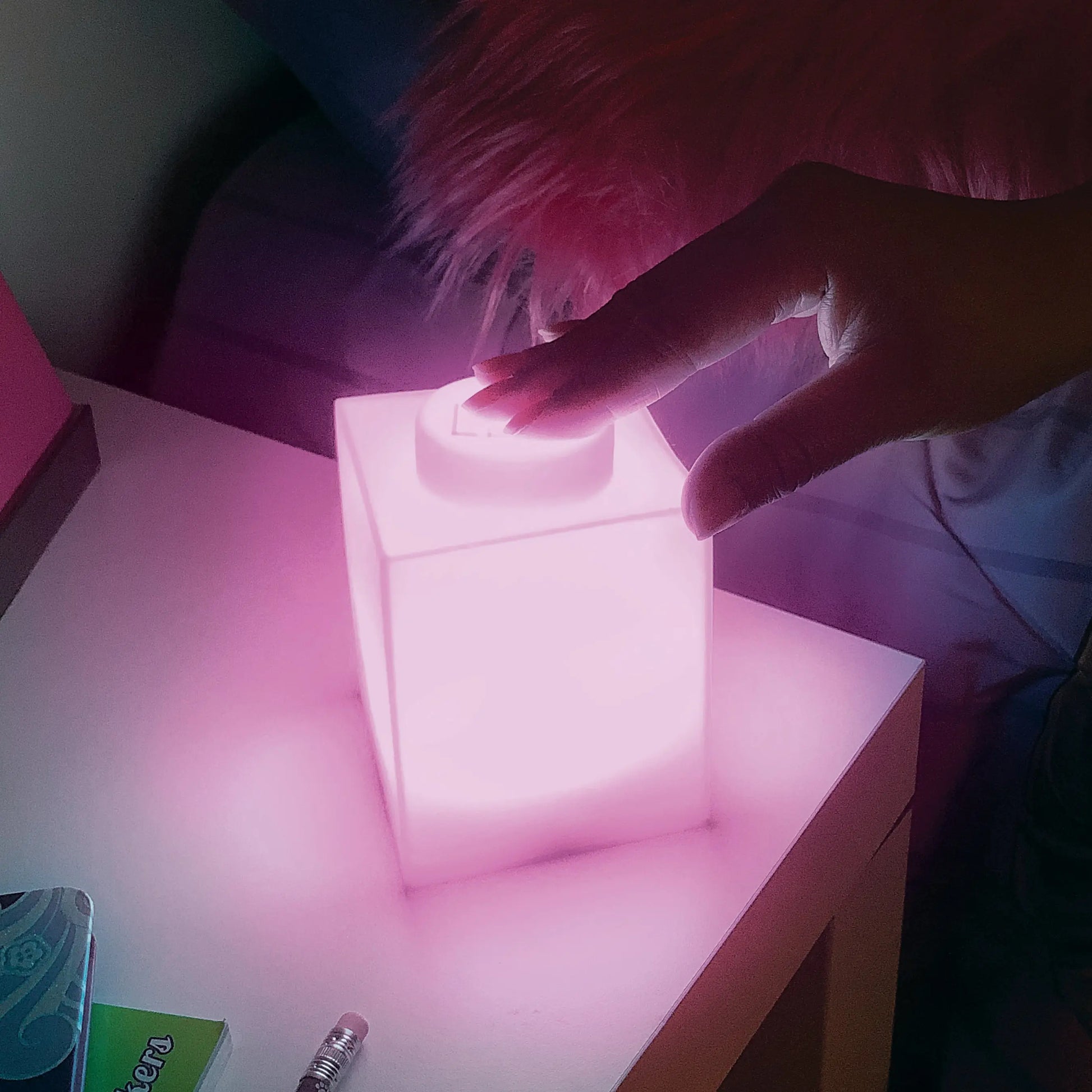 LEGO Classic 1x1 Silicone Brick Night Light - Pink IQ Hong Kong, Ltd.